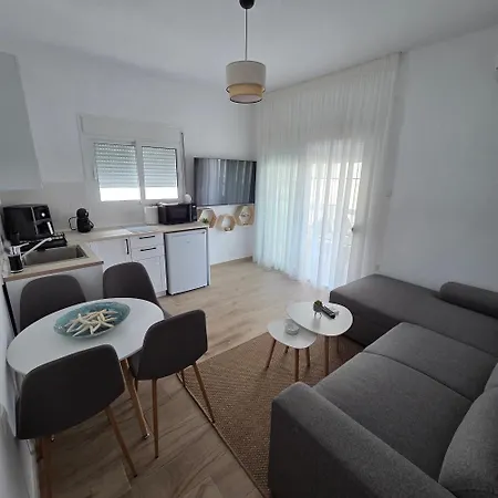 Lara Seaside Apartment