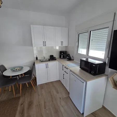 Lara Seaside Apartment *